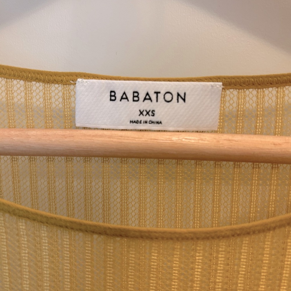 NWOT Aritzia Babaton Humbert Blouse, Bell Sleeve Shell Blouse, Cairo Gold, XXS, - Picture 8 of 10